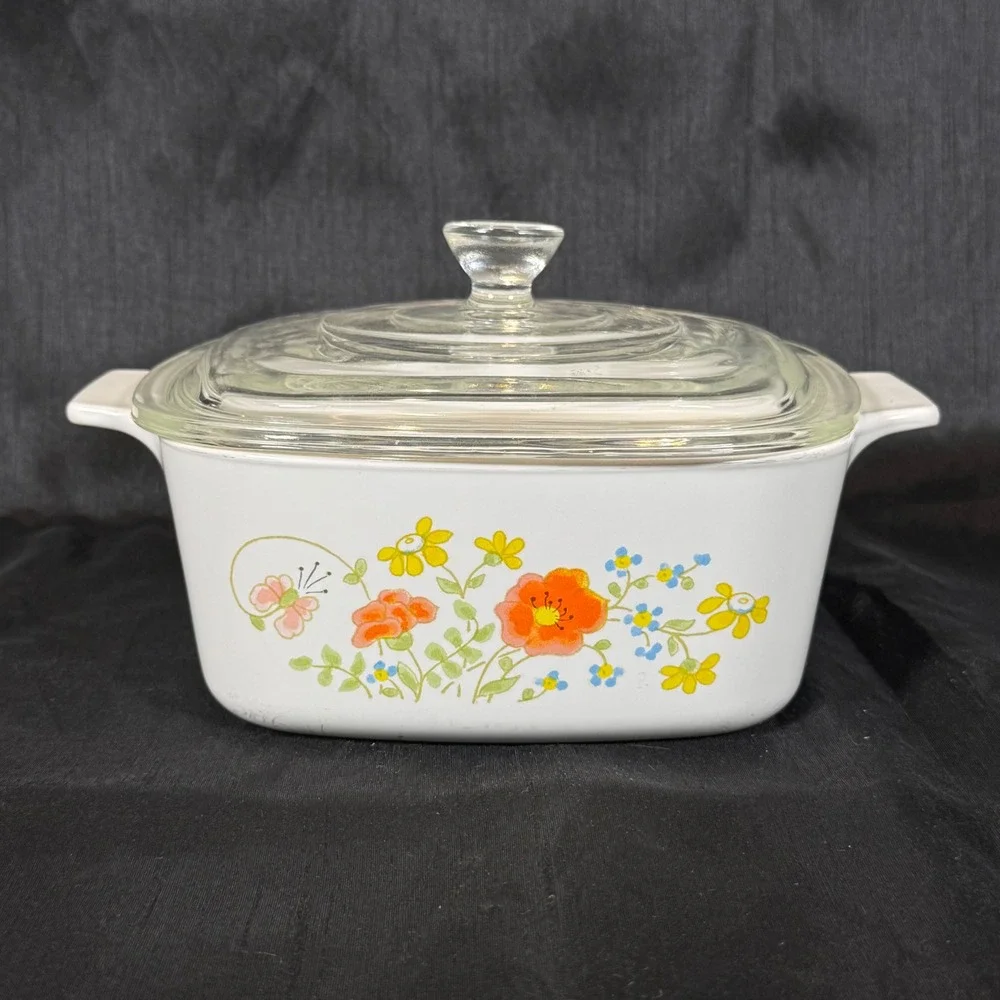 Corning Ware Wildflower A-1 1/2-B Casserole Dish w Glass Lid 1.5 Quart Vintage